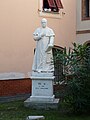 Statua marmorea di papa Pio XI presso il santuario-tempio di Cristo Re, Sestri Levante, Liguria, Italia
