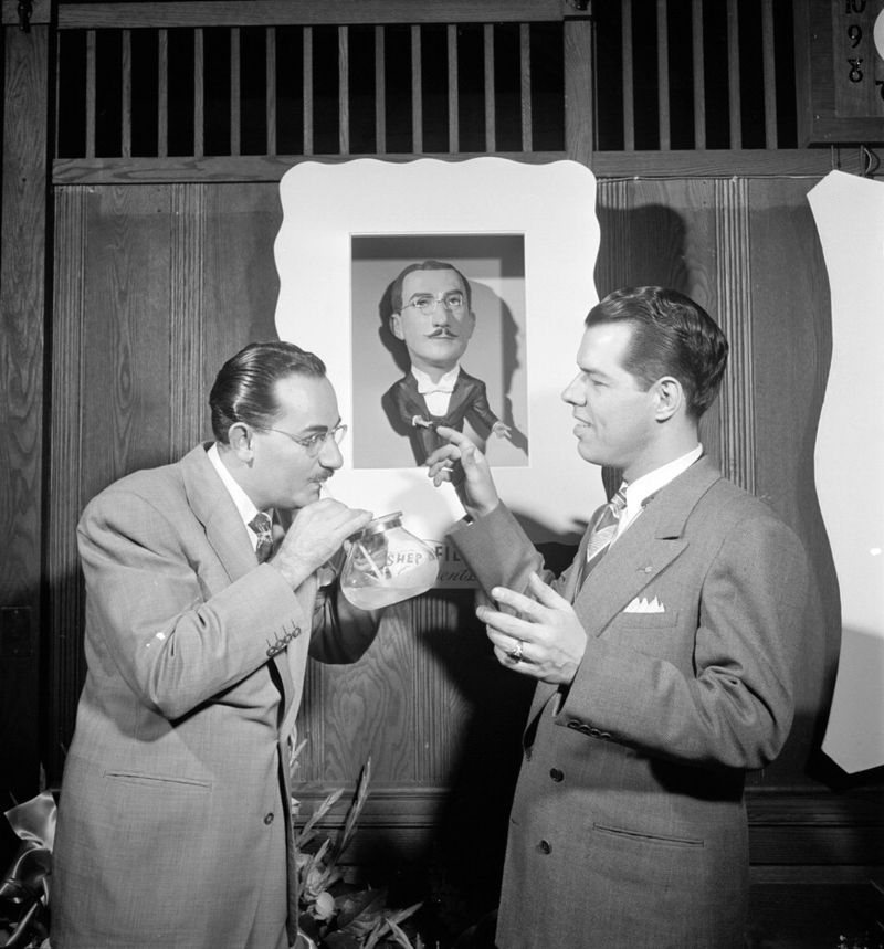 Soubor:Shep Fields and Tex Beneke, Glen Island Casino, New York, N.Y., May  16, 1947 (William P. Gottlieb).jpg – Wikipedie