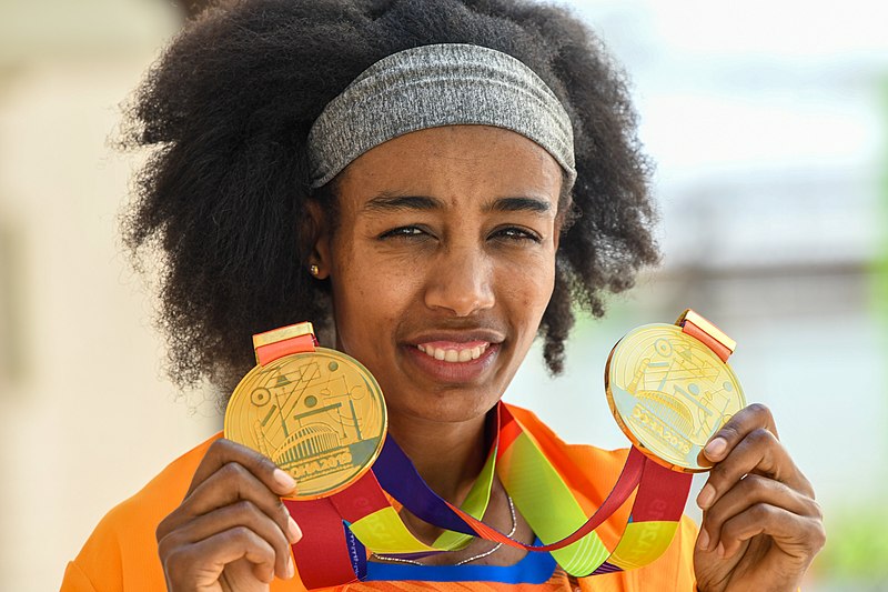 File:Sifan Hassan with two gold medals at 2019 World Athletics Championships.jpg