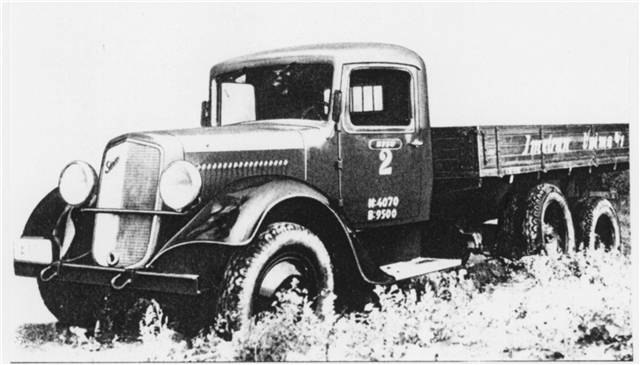 Three-axle Sisu SH-3R-LF from 1935.