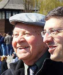 Sonderkommando Heryk Mandelbaum & translator.jpg