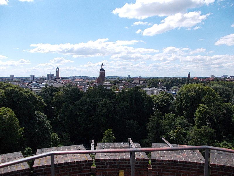 File:SpandauZitadelleAltstadtblick.JPG