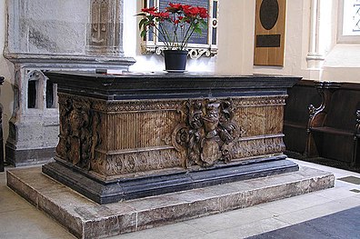 St Helen, Great St Helens, London EC3 - Tomb chest - geograph.org.uk - 1089608.jpg