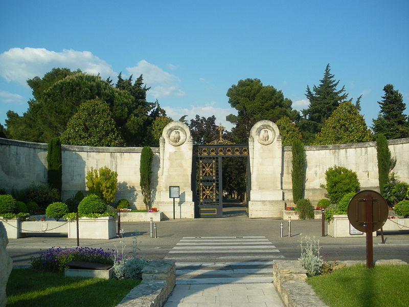 File:St Véran - entrée.JPG