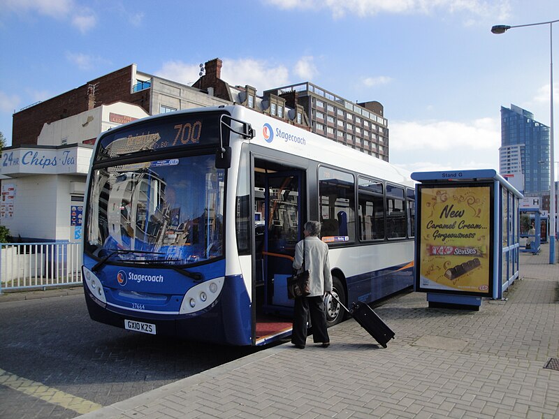 File:Stagecoach South Downs 27664 GX10 KZS.JPG