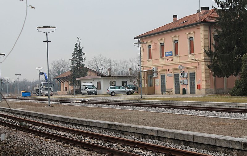 File:Stazione-pinzano.jpg