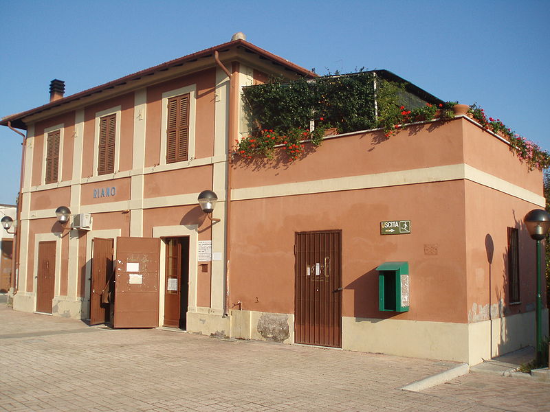 File:Stazione Riano1.JPG