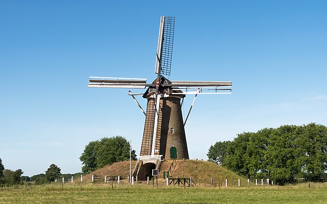 Moinho De Pastor Holandês Molen, Fábrica De Torres De Pastores Situada Em  Medemblik Norte Holland Nos Países Baixos Foto de Stock - Imagem de  lâminas, torre: 223625358