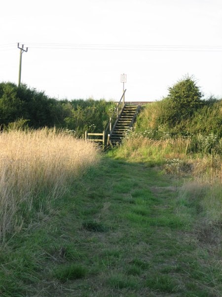 File:Steps to footpath crossing towards Northrepps - geograph.org.uk - 512142.jpg