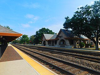 <span class="mw-page-title-main">Stone Avenue station</span> Metra train station in La Grange, Illinois, USA