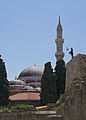 561) La mosquée et le chevalier. Rhodes, Grèce. 28 mai 2011