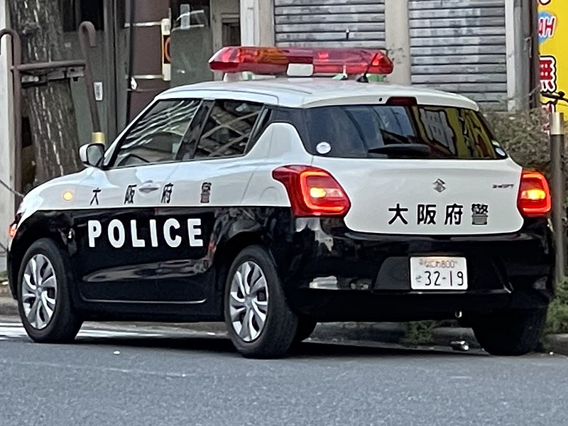 File:Suzuki SWIFT XG (5BA-ZC83S) used as a patrol car of Osaka Prefectural Police.jpg