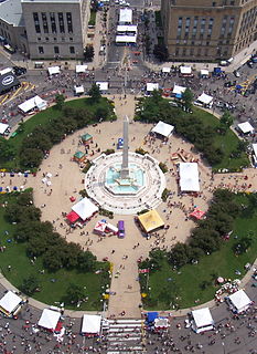 Niagara Square