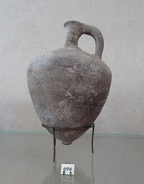 File:Tell el-Yehudiyeh Ware (4).JPG