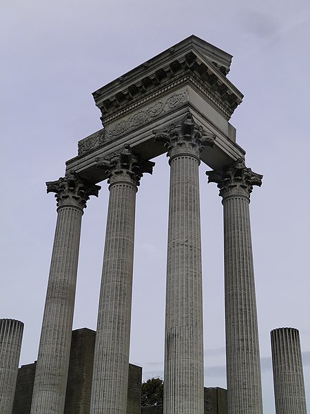 File:The Harbour Temple, Xanten, Germany (8178197765).jpg