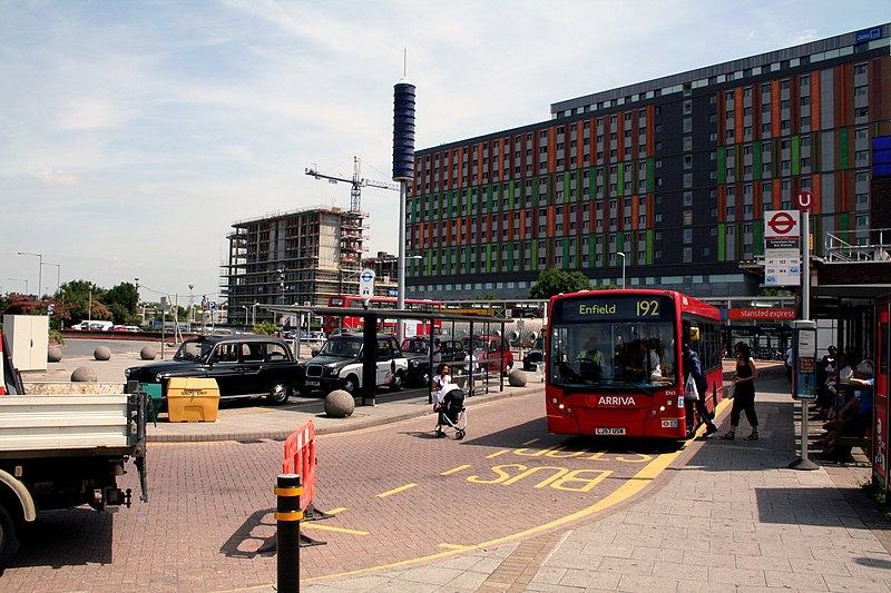 File:Tottenham Hale - geograph.org.uk - 1933569.jpg