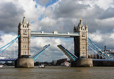 Tập_tin:Tower_Bridge,London_Getting_Opened_5.jpg