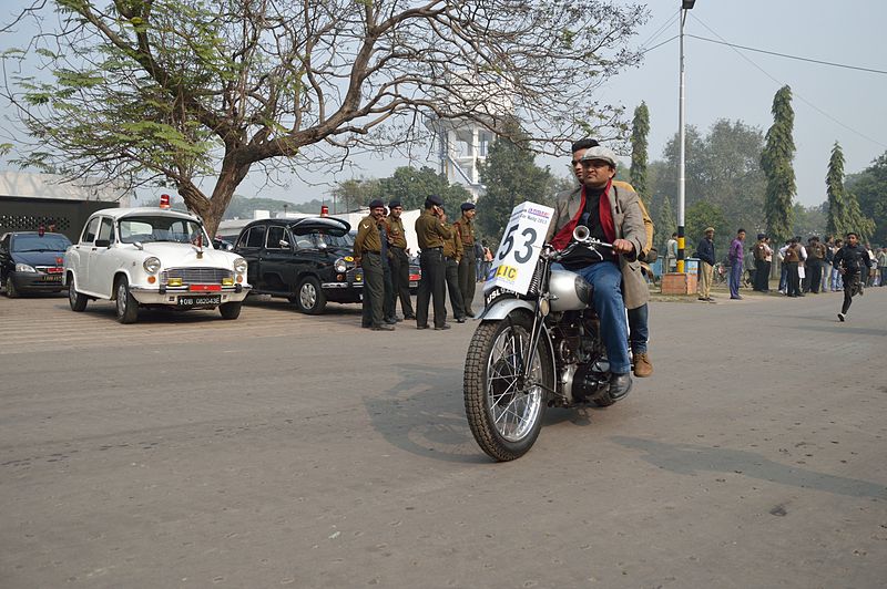 File:Triumph - 1940 - 350 cc - 1 cyl Kolkata 2013-01-13 3468.JPG