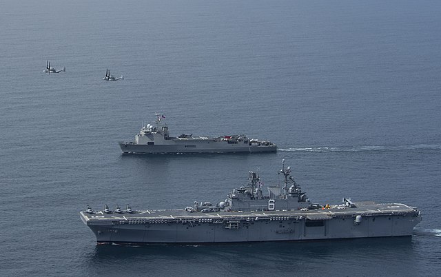 Image: USS America (LHA 6) and Sargento Aldea (LSDH 91) underway off Chile in August 2014