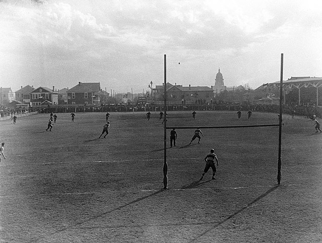 Clark Field (1928) - Wikipedia