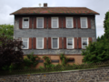 English: Half-timbered building in Ulrichstein, Bobenhausen II Ulrichsteinerstrasse 8, Hesse, Germany This is a picture of the Hessian Kulturdenkmal (cultural monument) with the ID Unknown? (Wikidata)