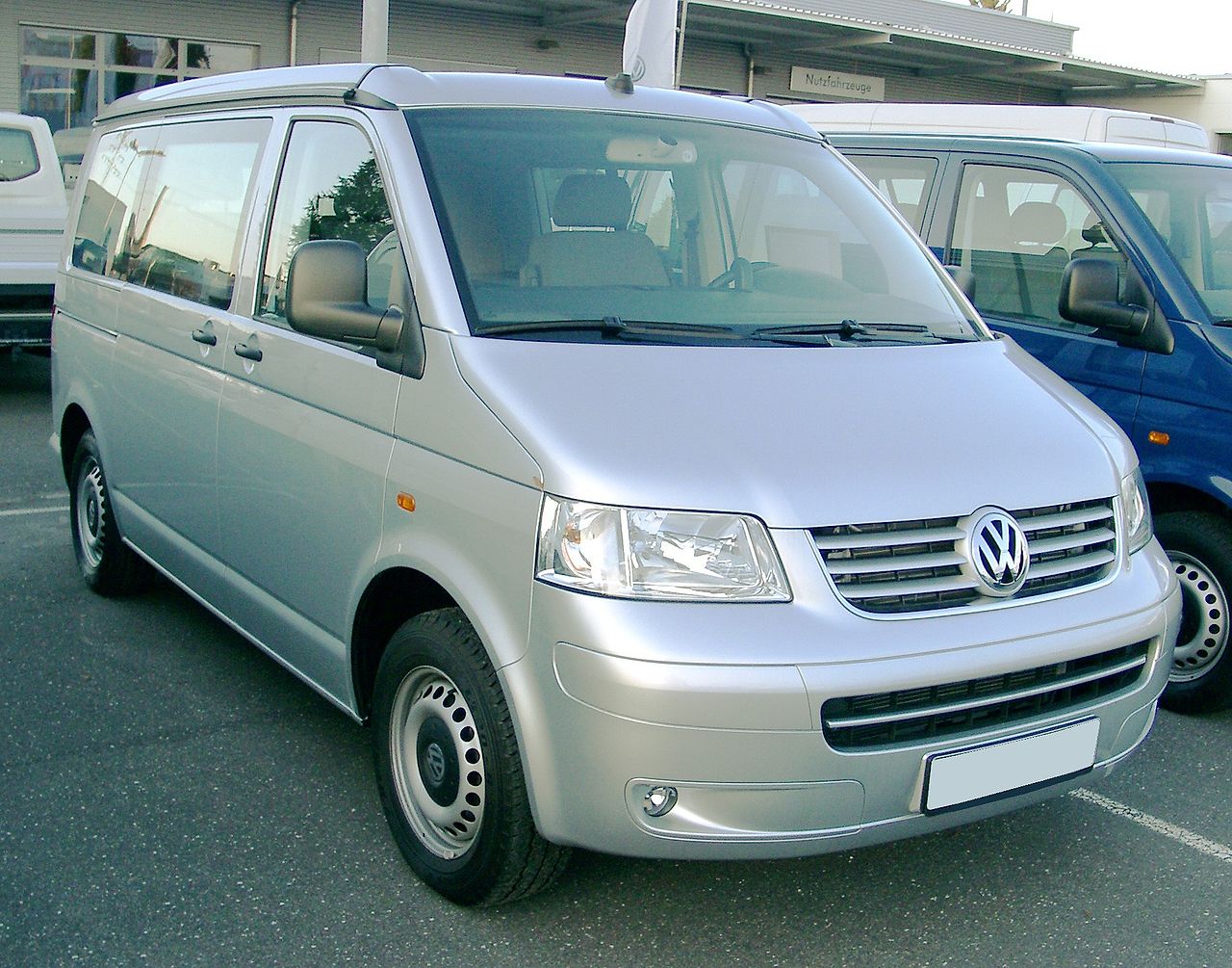 File:VW T5 California front 20071215.jpg - Wikimedia Commons