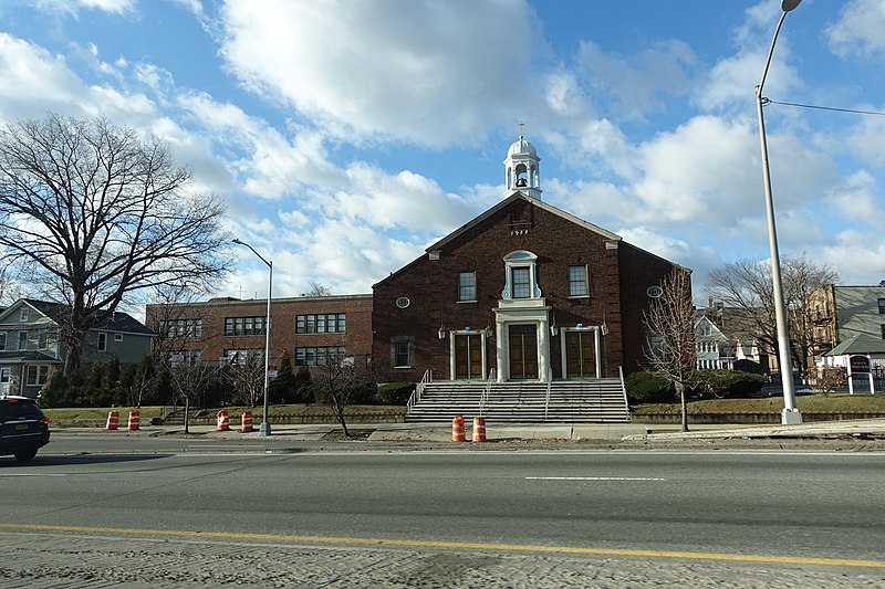 File:Van Wyck Expy td (2022-01-18) 001 - Our Lady of the Cenacle.jpg