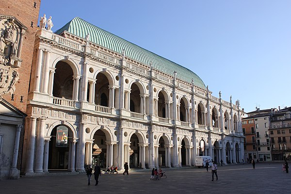 Basilica Palladiana, Vicenza (from 1546) – loggia with Palladian windows