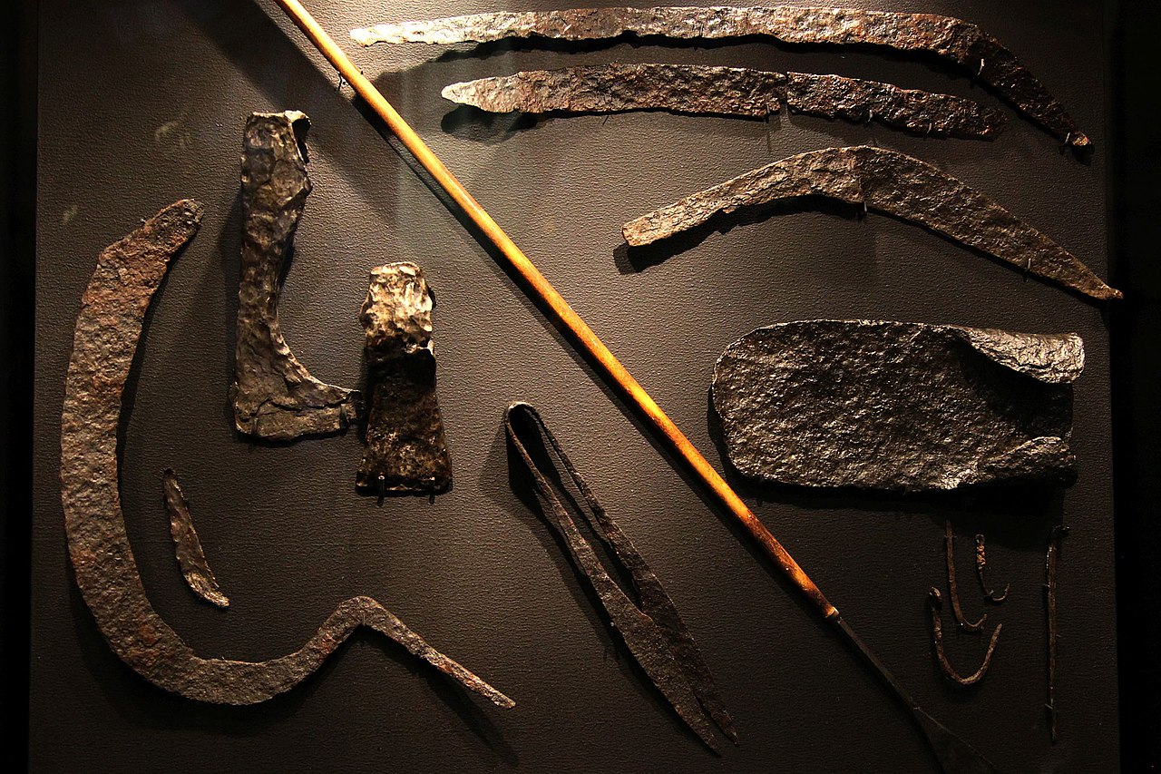 File:Vikings sickle scissors shovel plough ax hooks scythes