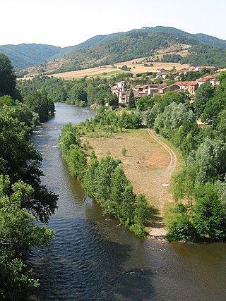<span class="mw-page-title-main">Villeneuve-d'Allier</span> Commune in Auvergne-Rhône-Alpes, France