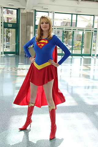 Wondercon 2016 - Supergirl Cosplay (26080934935).jpg