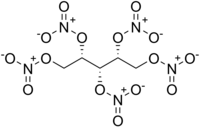 Xylitol pentanitrate.png