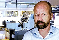 Örjan Gerhardsson (pseudonym: Peter Glas) i Bakhålls tryckeri 2014