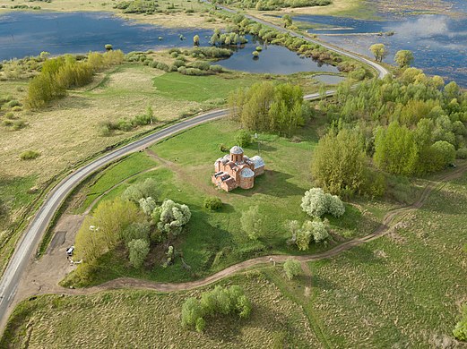 507. Церковь Спаса Преображения на Ковалеве (вид с воздуха), Шолохово, Новгородский район Автор — Красный