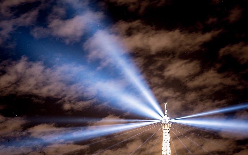 File:-COP21 - Human Energy à la Tour Eiffel à Paris - -climatechange (22946026763).jpg