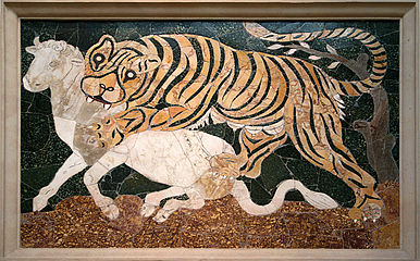 Mosaïque de tigre attaquant un veau.
