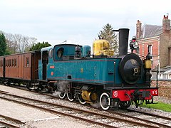 L'une des locomotives du réseau en 2006, la 130T no 15, magnifiquement restaurée par le Chemin de fer de la baie de Somme, où elle assure un trafic touristique