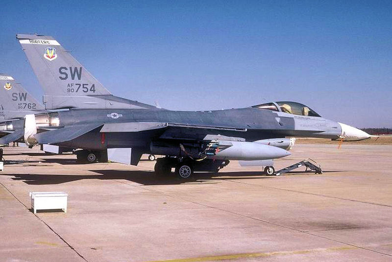 File:17th Fighter Squadron - General Dynamics F-16C Block 42J Fighting Falcon 90-754.jpg