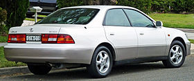 1996-1999 Lexus ES 300 (MCV20R) LXS sedan 03.jpg