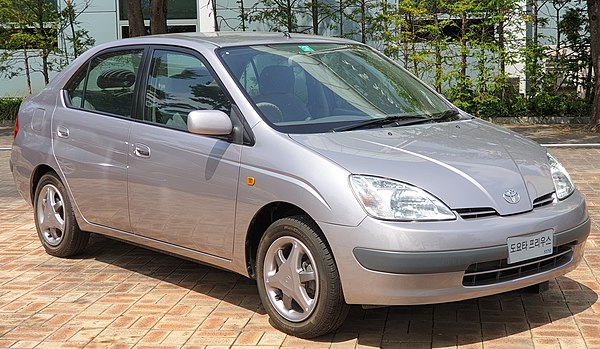 World's first mass-produced hybrid vehicle Toyota Prius NHW10 (1997–2000)