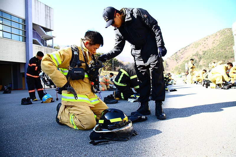 File:2015년 3월 강원도 태백시 강원도 소방학교 초급간부과정 a176.JPG