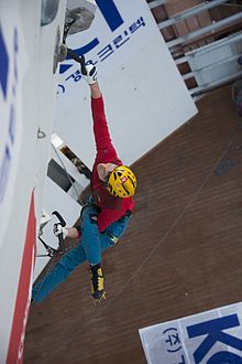 Climber performing a figure four 2016 UIAA Ice Climbing World Tour Cheongsong - 59.jpg