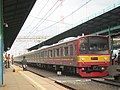 HaE 4 (205-92F) saat tiba di Stasiun Manggarai