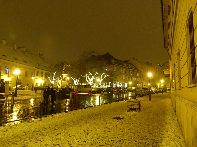 File:After snowing - Dísz tér, Budapest, 2016.01.05 (6).JPG