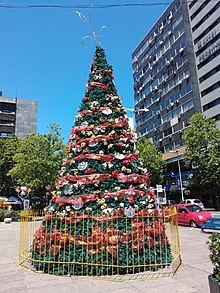 A Christmas tree in Plaza Fabini in Montevideo, Uruguay. Arbol de Navidad en Plaza Fabini.jpg