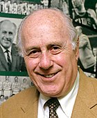 Portrait de Red Auerbach, alors président des Celtics de Boston.