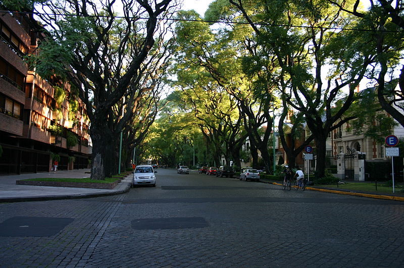 File:Avenida Melián, Buenos Aires.jpg