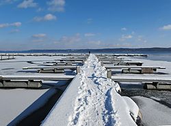 Winterlicher Yachthafen Bernried