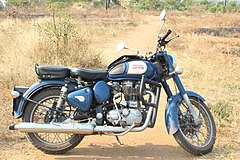 Royal Enfield вид спереди