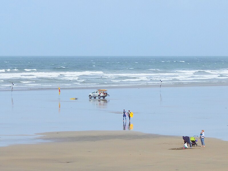 File:Beach Scene, Westward Ho - geograph.org.uk - 5532536.jpg